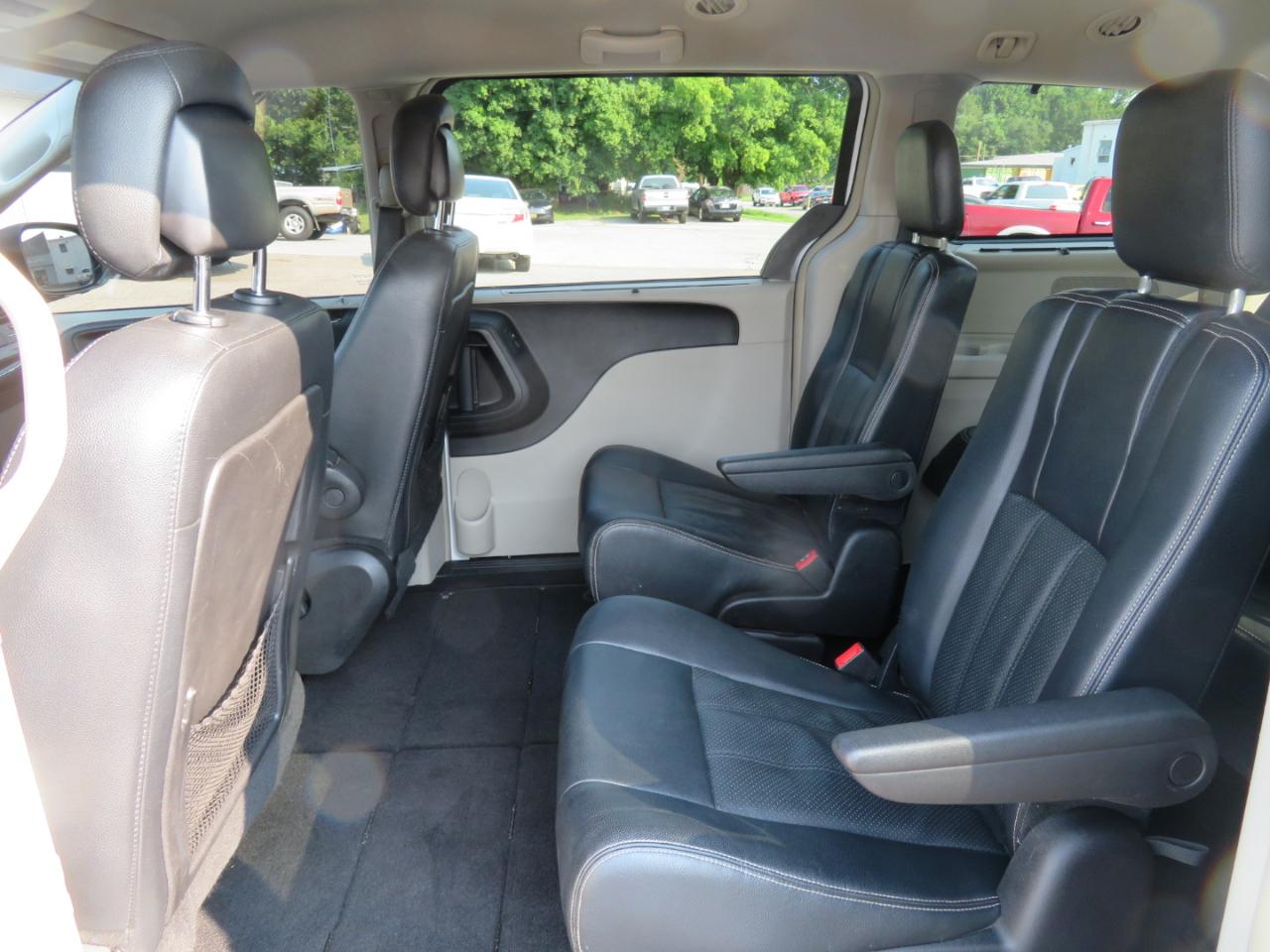 Chrysler Town & Country 4dr Wgn Touring w/Leather 2016