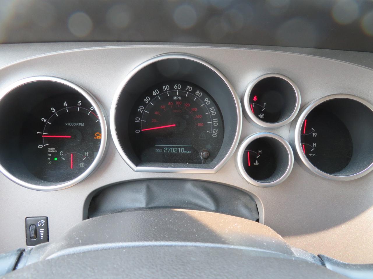 Toyota Sequoia 4WD LV8 6-Spd AT Platinum (Natl) 2010