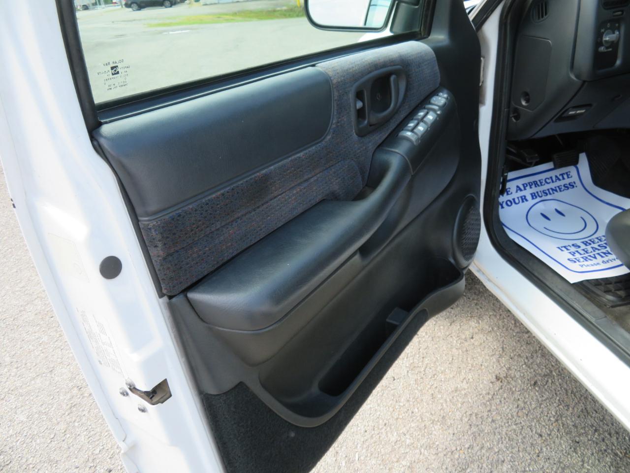 Chevrolet Blazer 4dr 4WD LT 2000