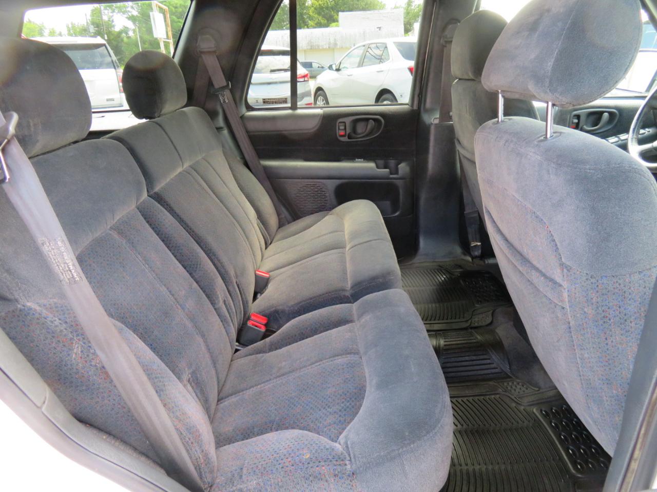 Chevrolet Blazer 4dr 4WD LT 2000