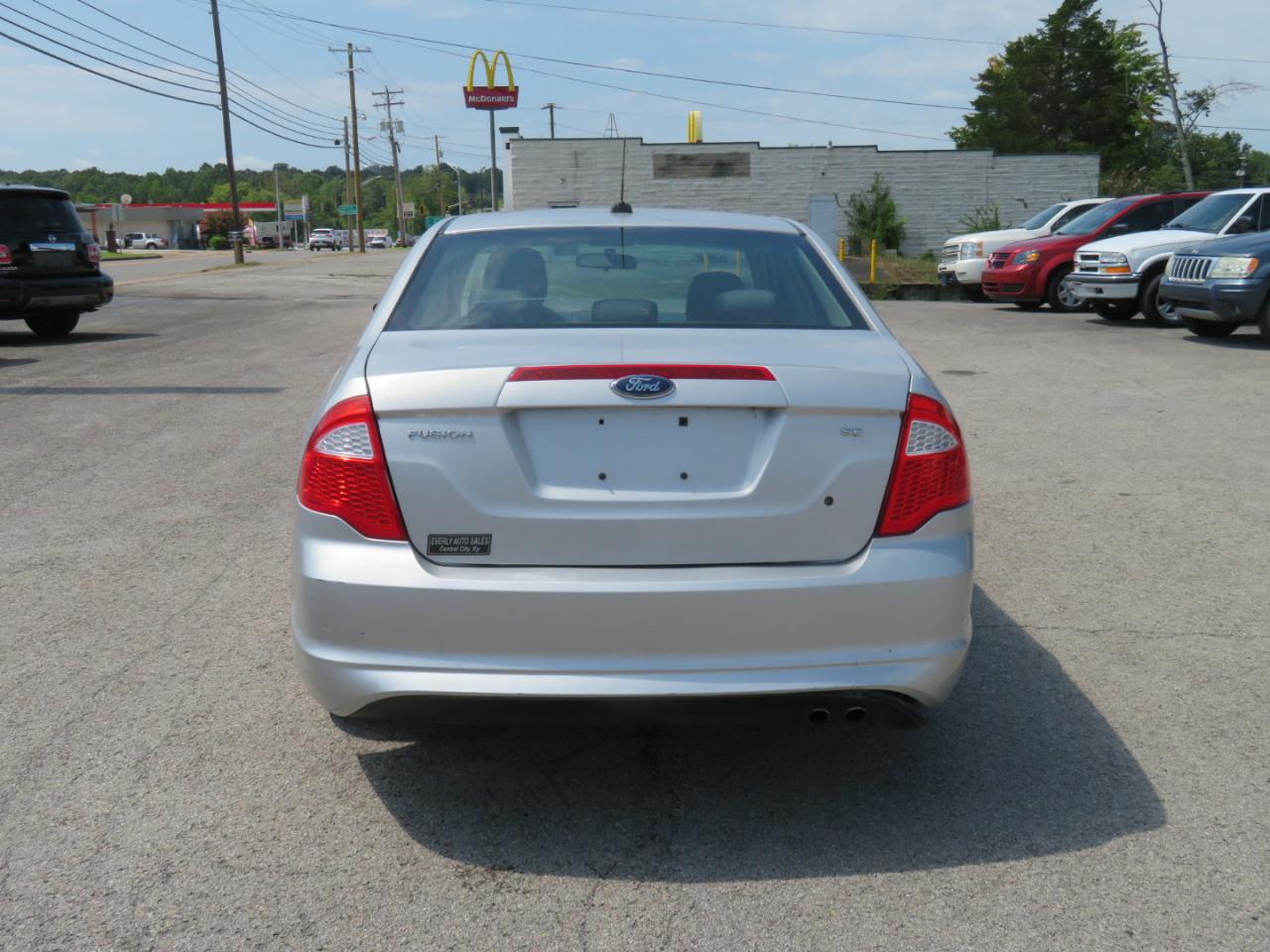 Ford Fusion 4dr Sdn SE FWD 2010