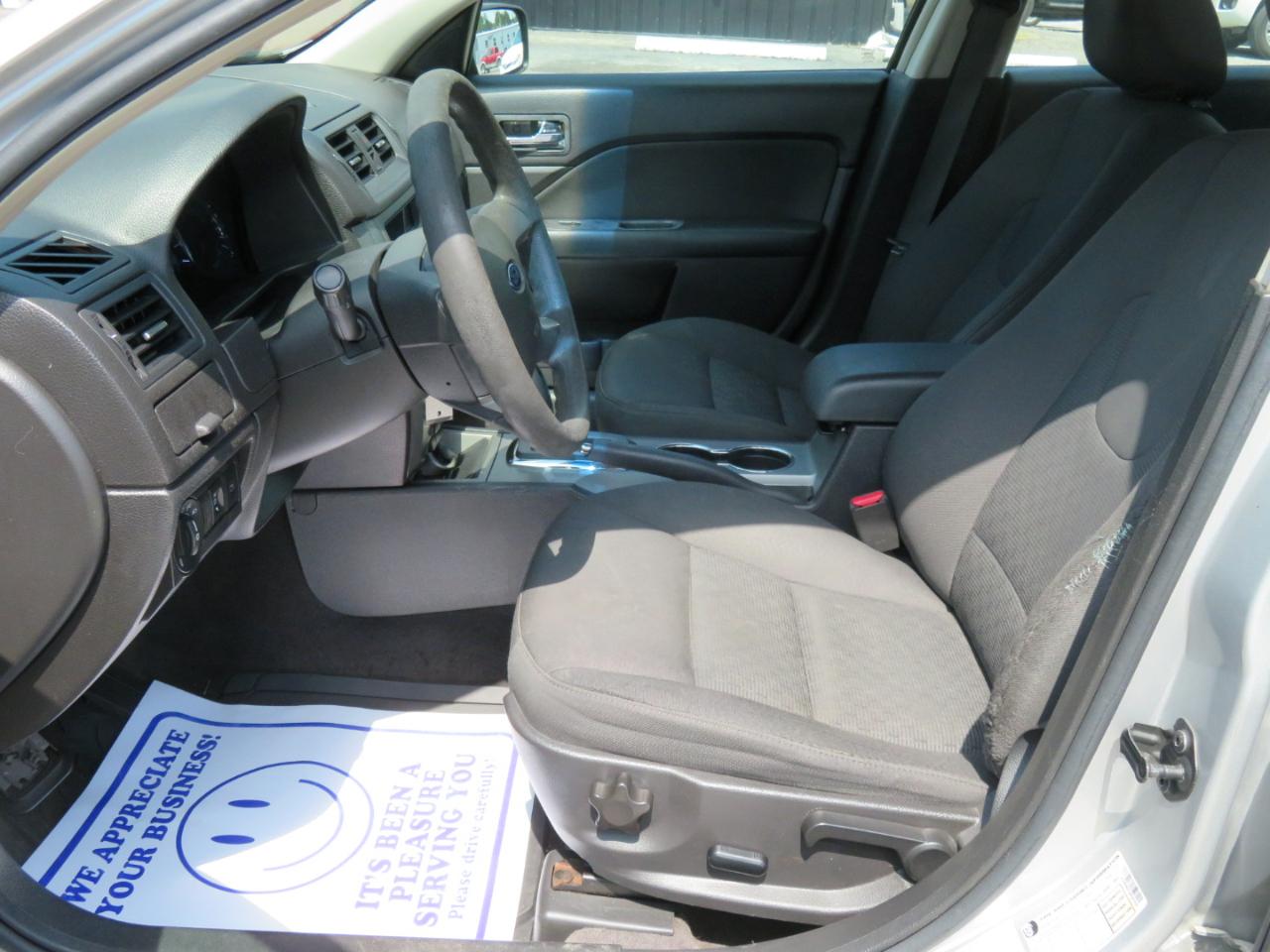 Ford Fusion 4dr Sdn SE FWD 2010