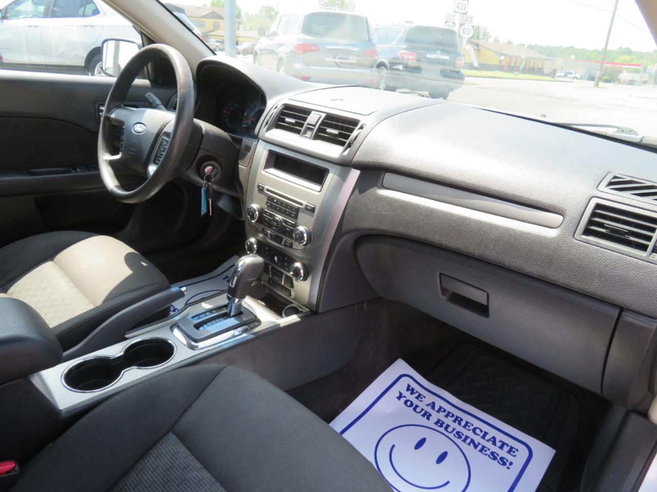 Ford Fusion 4dr Sdn SE FWD 2010