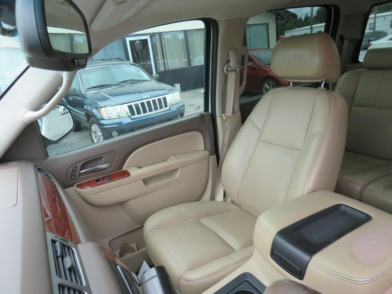 Chevrolet Silverado 1500 4WD Crew Cab 143.5" LTZ 2012