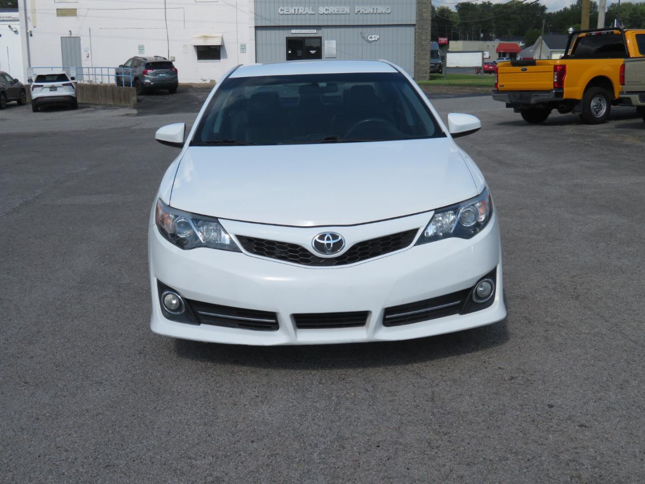 Toyota Camry 4dr Sdn I4 Auto XLE (Natl) 2013