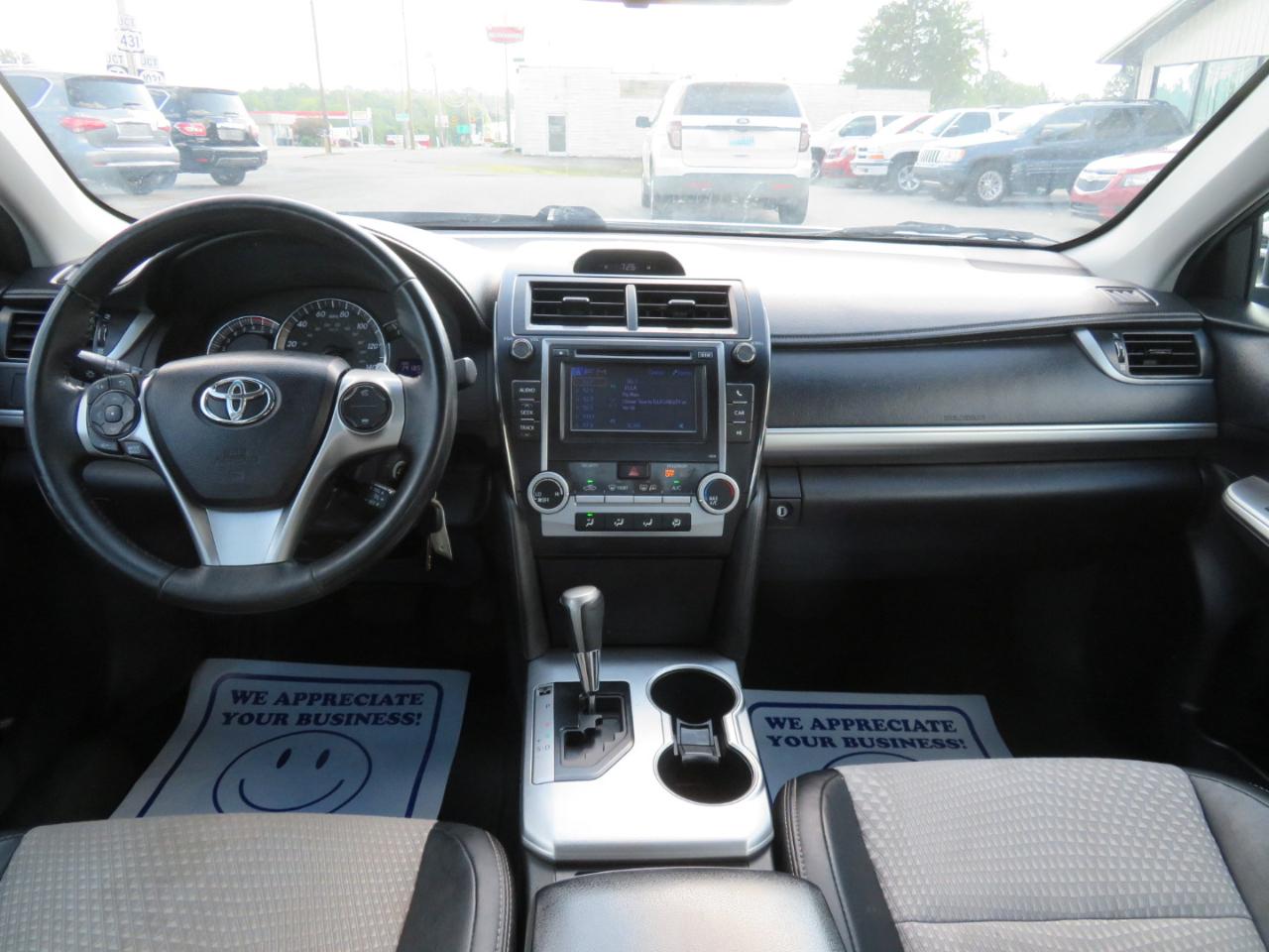 Toyota Camry 4dr Sdn I4 Auto XLE (Natl) 2013