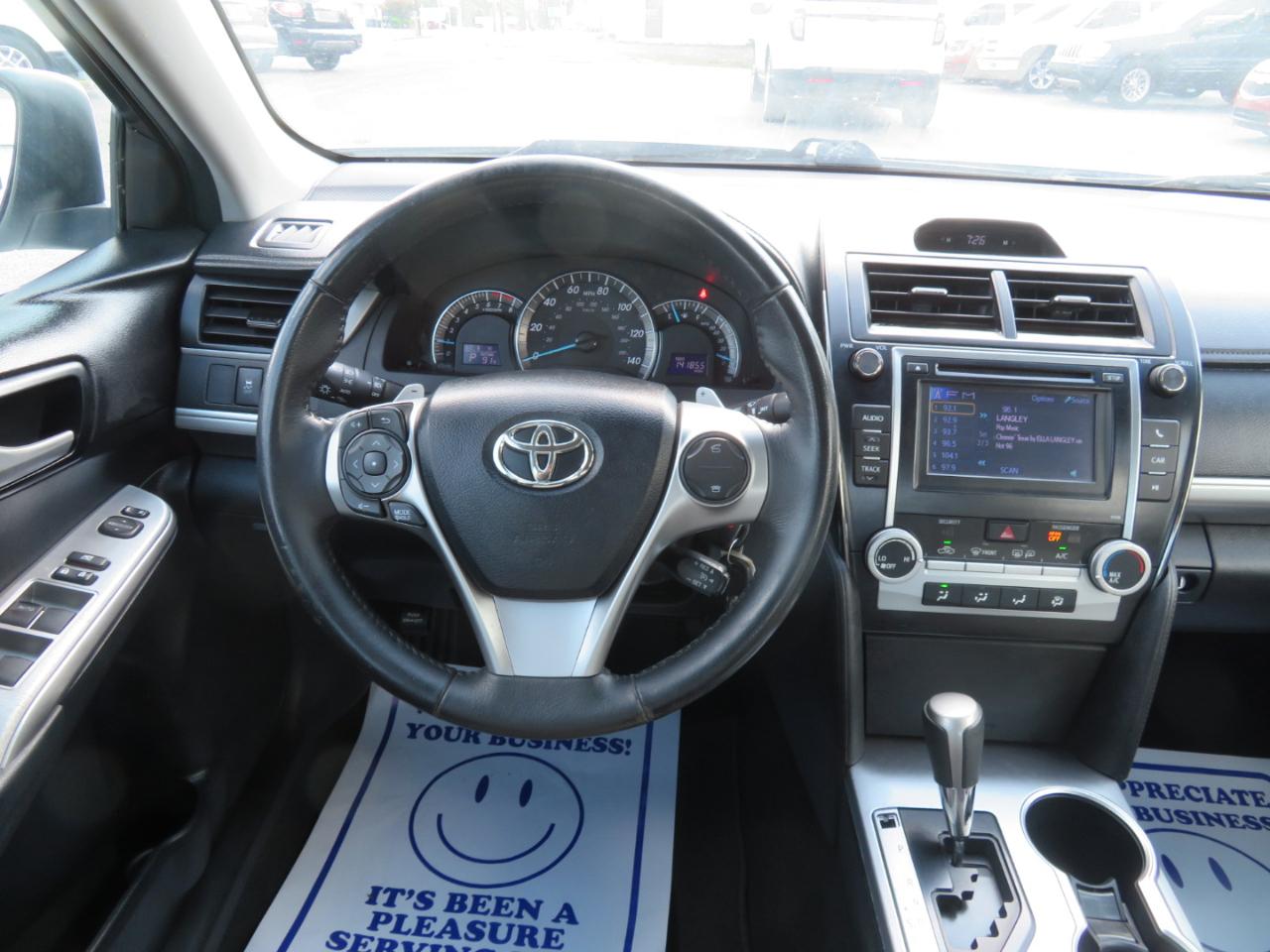 Toyota Camry 4dr Sdn I4 Auto XLE (Natl) 2013