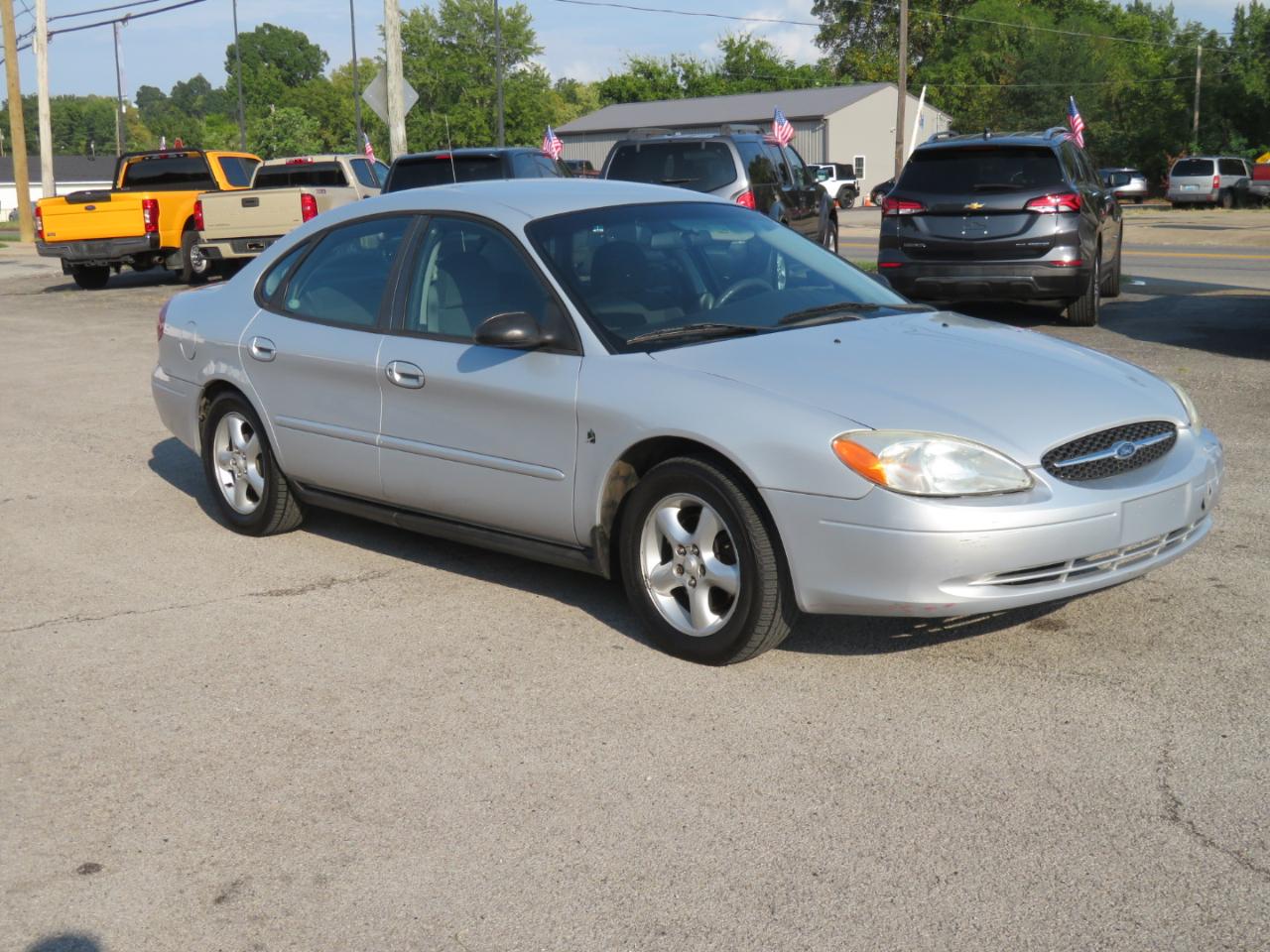 Ford Taurus 4dr Sdn SE 2001