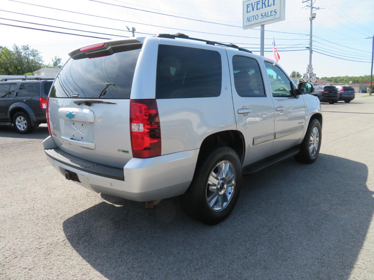 Chevrolet Tahoe 4WD 4dr 1500 LT 2012