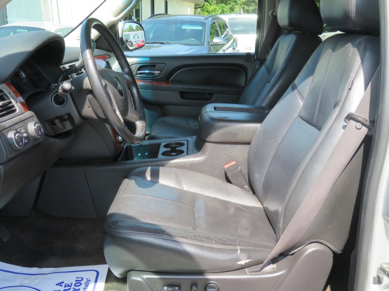 Chevrolet Tahoe 4WD 4dr 1500 LT 2012