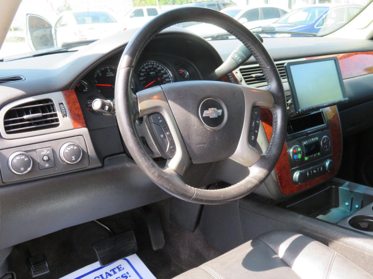 Chevrolet Tahoe 4WD 4dr 1500 LT 2012