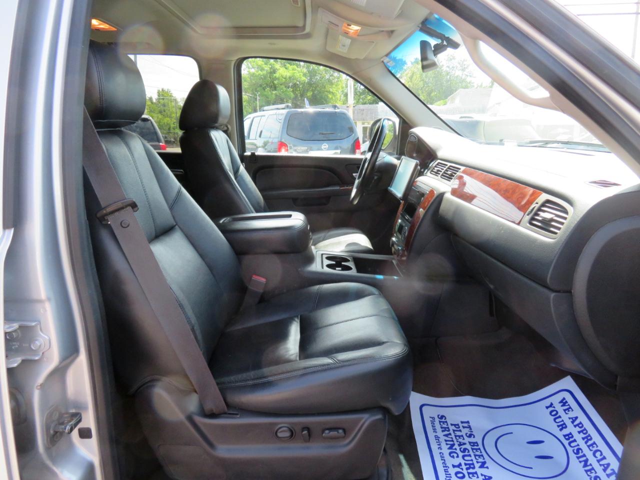 Chevrolet Tahoe 4WD 4dr 1500 LT 2012