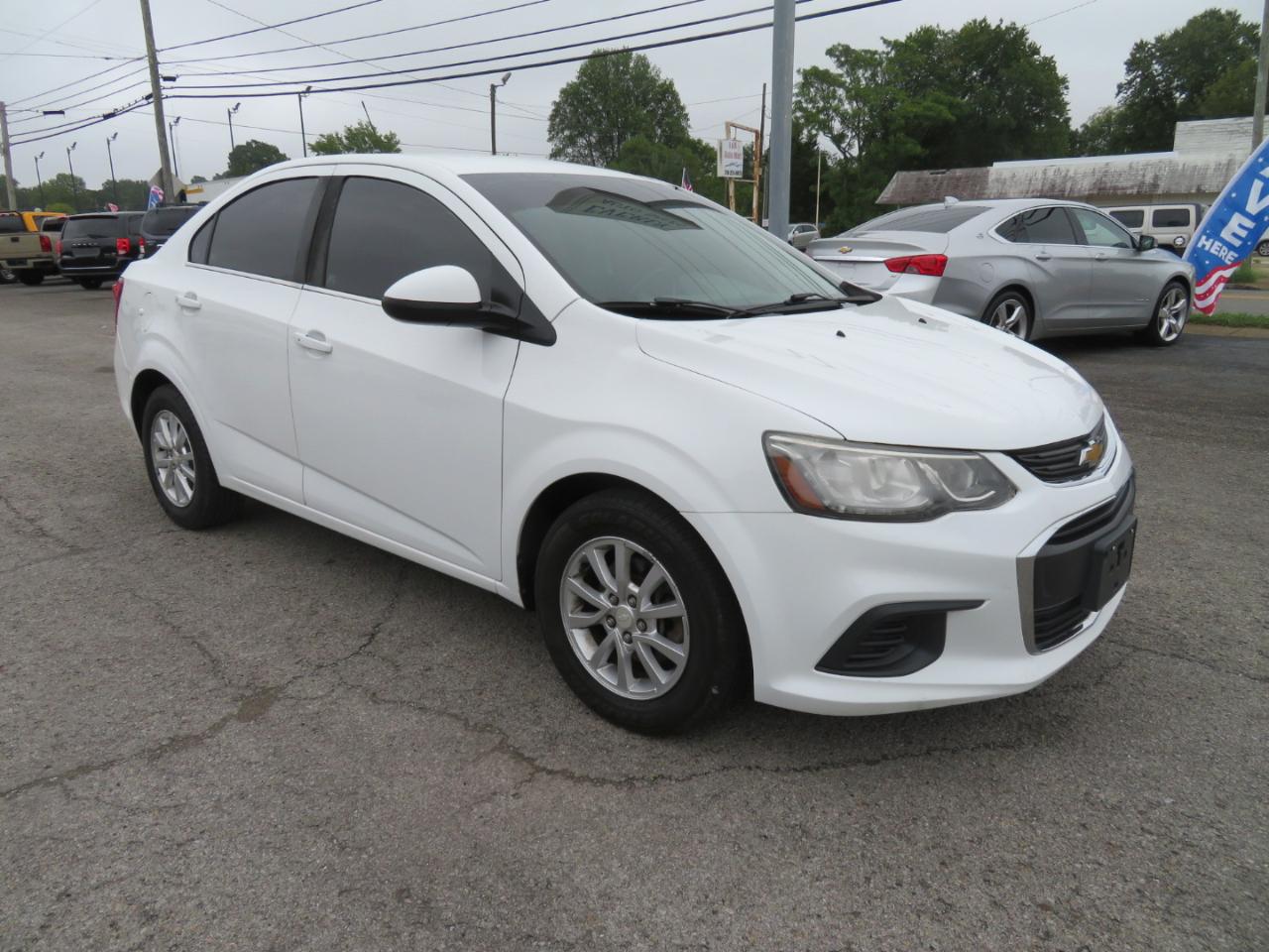 Chevrolet Sonic 4dr Sdn Auto LT 2017