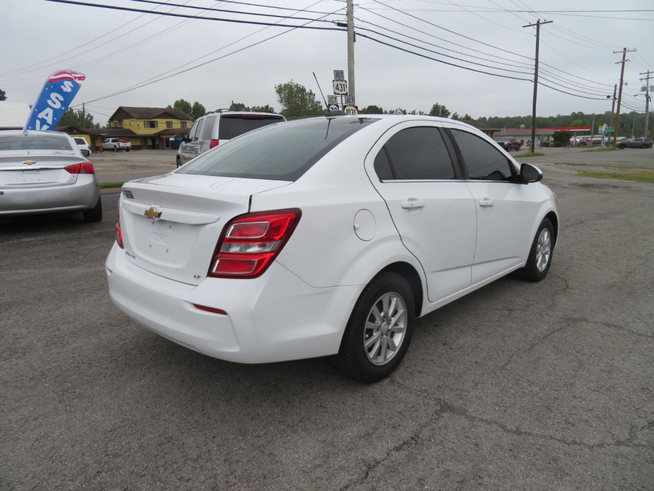 Chevrolet Sonic 4dr Sdn Auto LT 2017
