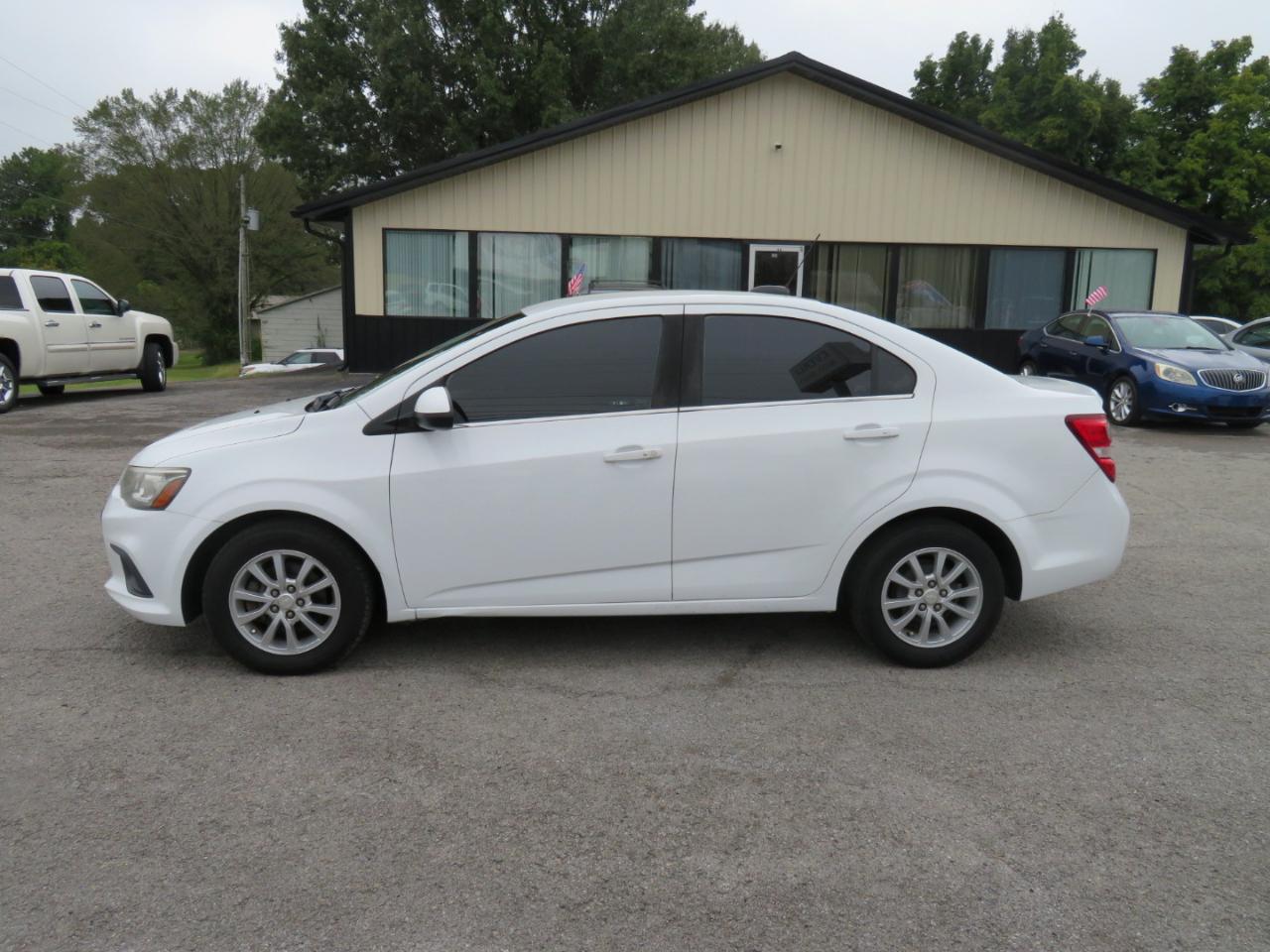 Chevrolet Sonic 4dr Sdn Auto LT 2017
