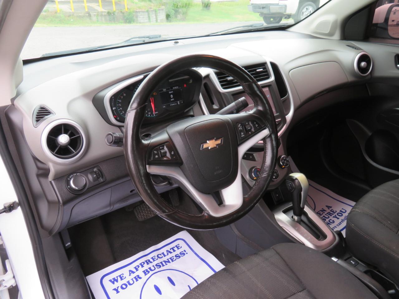Chevrolet Sonic 4dr Sdn Auto LT 2017
