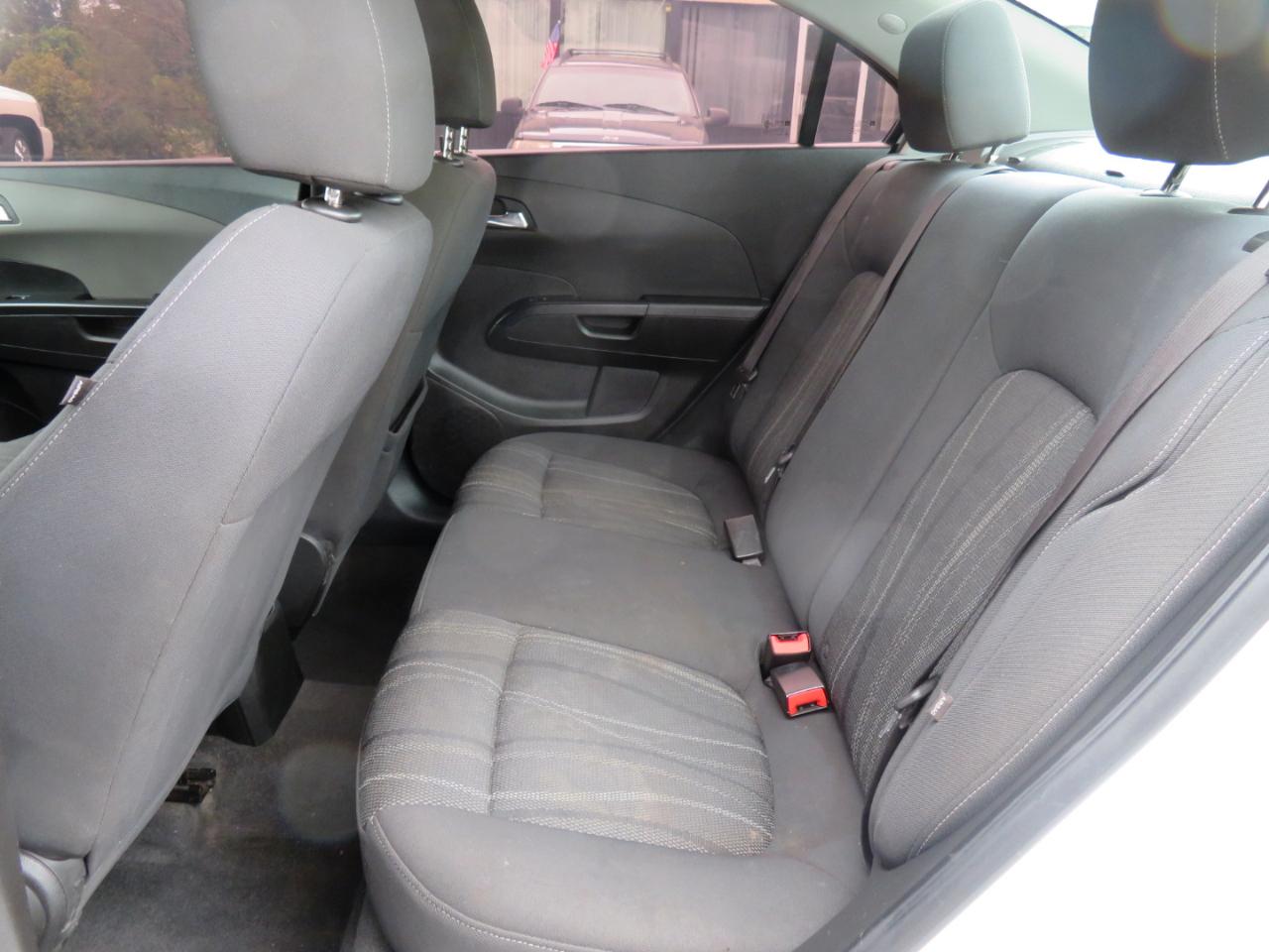 Chevrolet Sonic 4dr Sdn Auto LT 2017