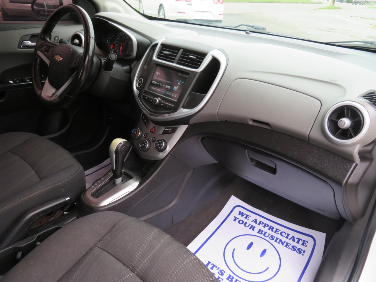 Chevrolet Sonic 4dr Sdn Auto LT 2017