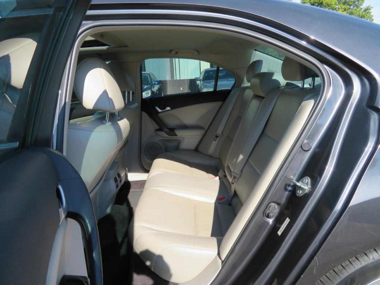 Acura TSX 4dr Sdn V6 Auto 2011