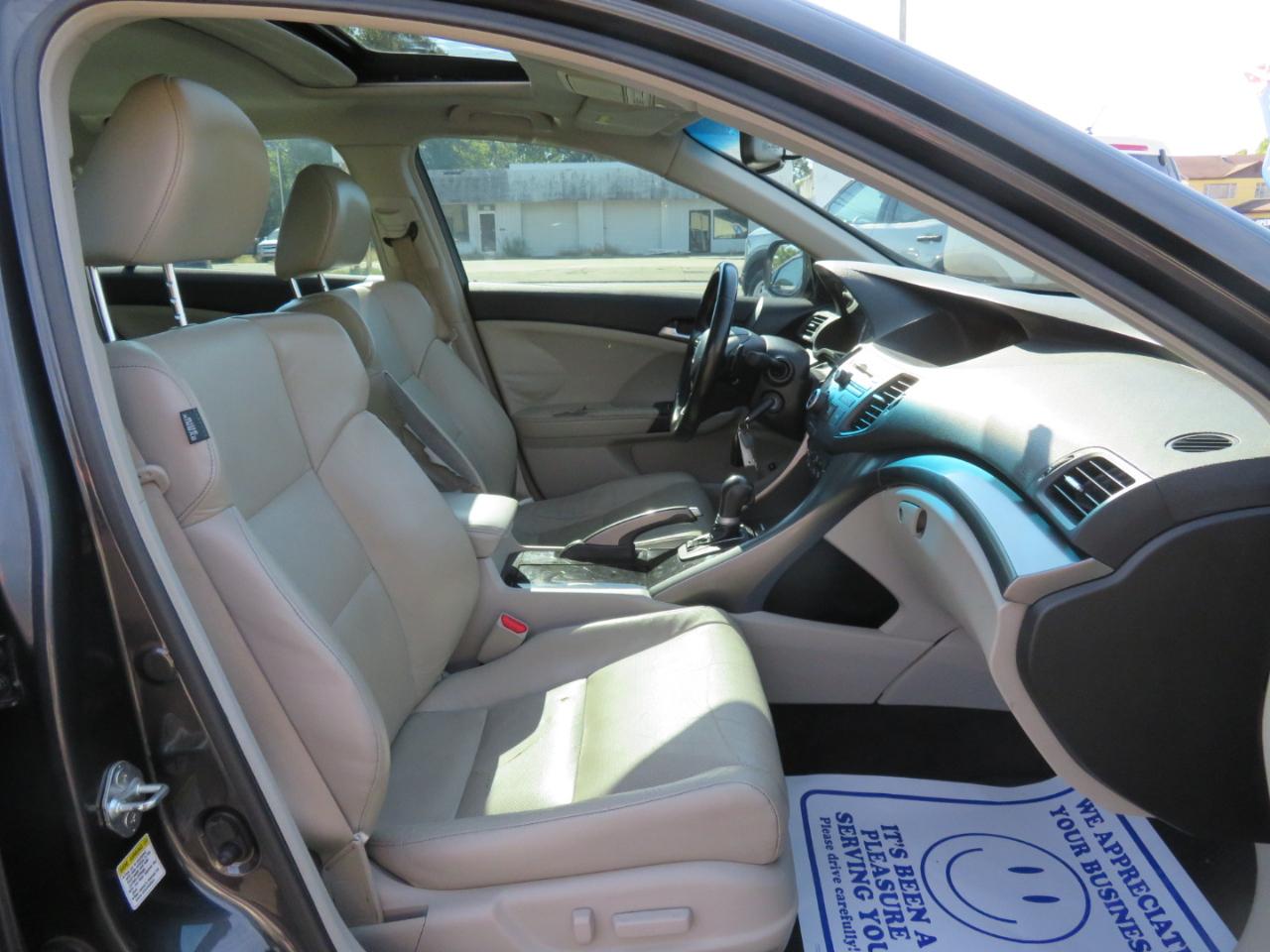 Acura TSX 4dr Sdn V6 Auto 2011
