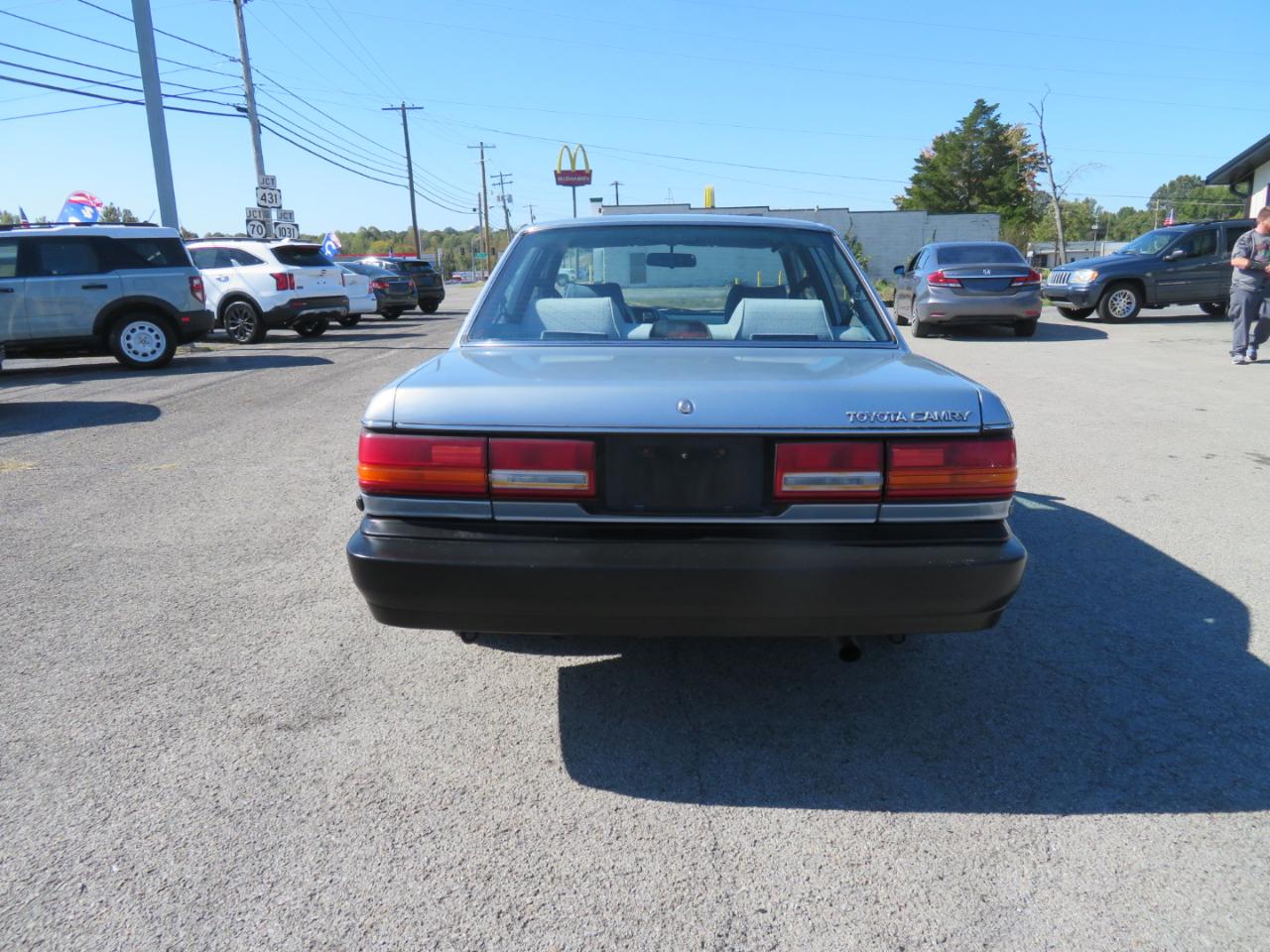 Toyota Camry 4dr Sedan Auto 1991
