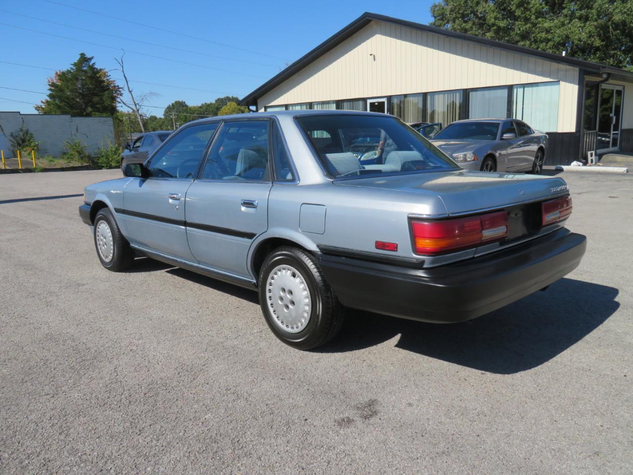 Toyota Camry 4dr Sedan Auto 1991