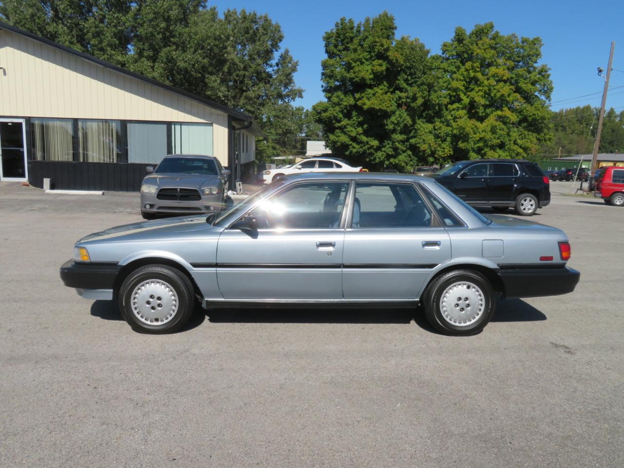 Toyota Camry 4dr Sedan Auto 1991