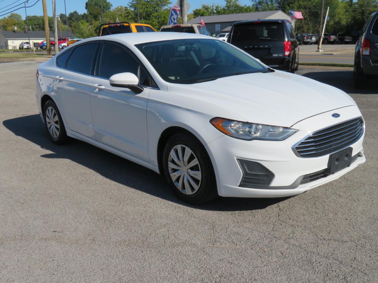 Ford Fusion S FWD 2019