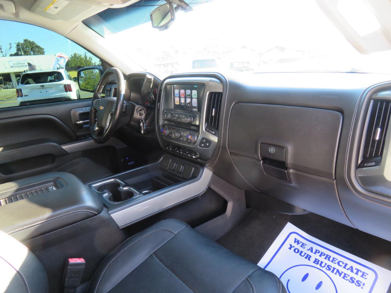 Chevrolet Silverado 1500 4WD Crew Cab 143.5" LTZ w/2LZ 2018