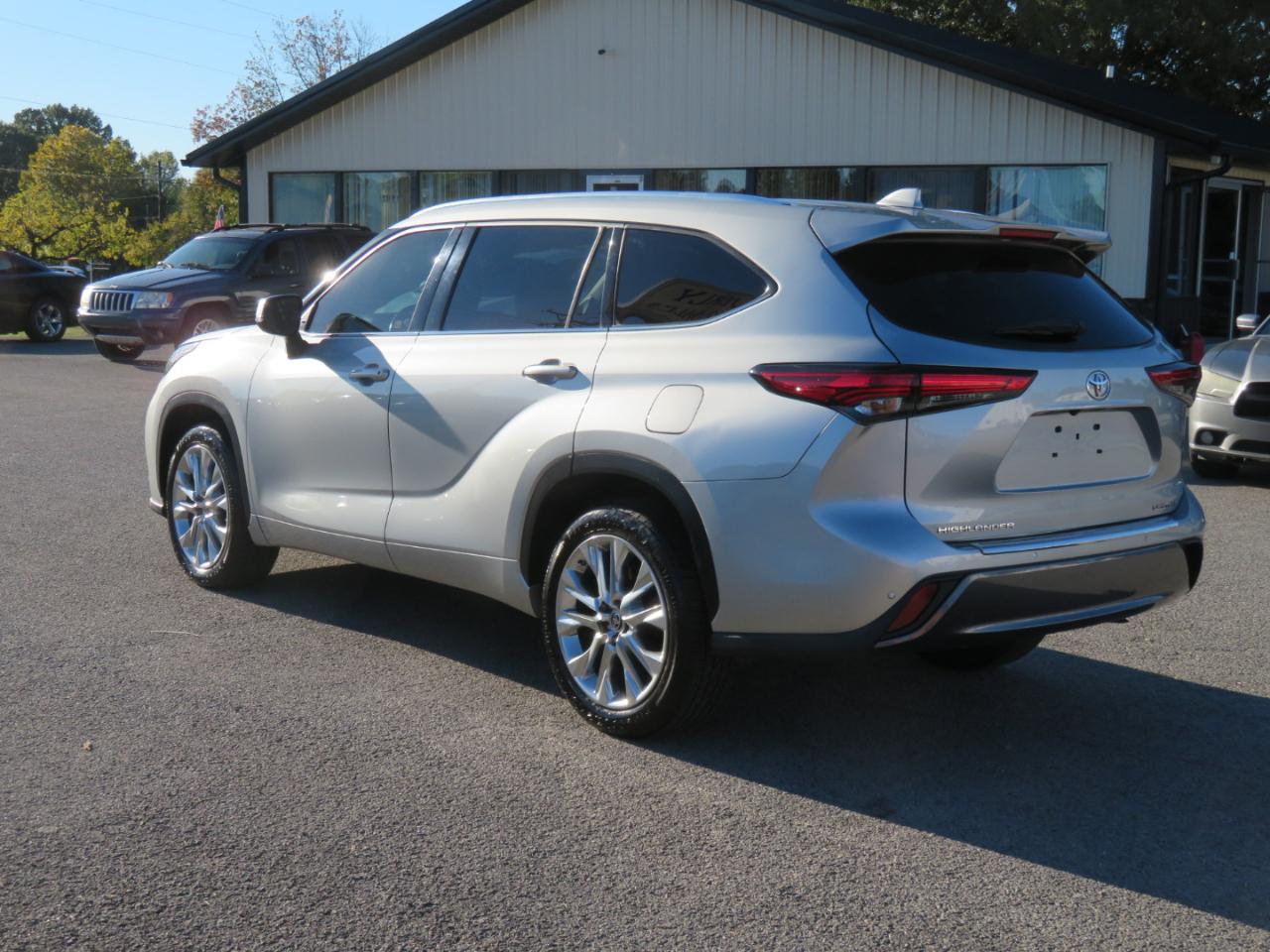 Toyota Highlander Limited FWD (Natl) 2020