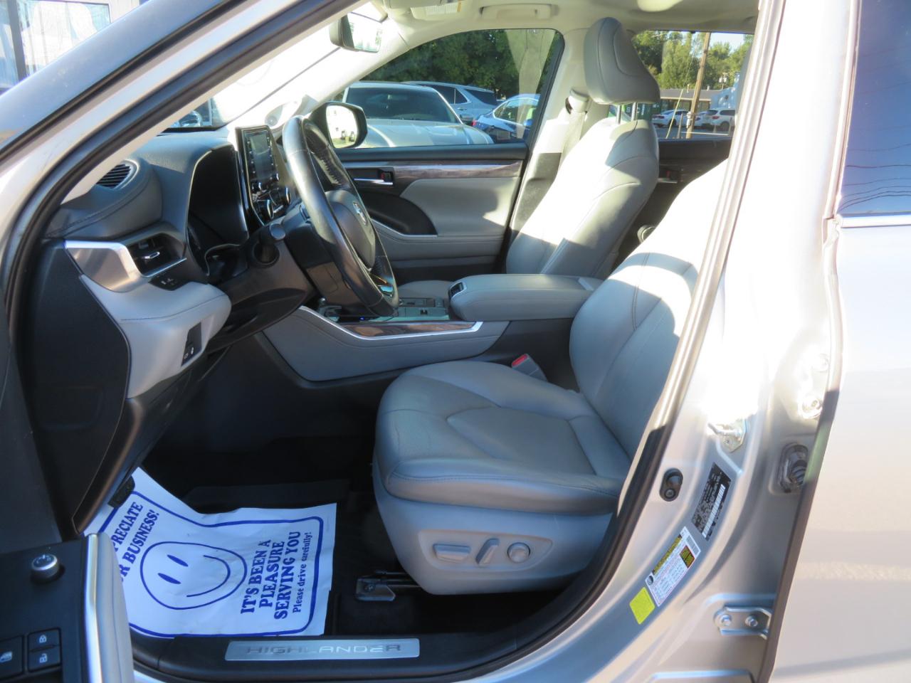 Toyota Highlander Limited FWD (Natl) 2020