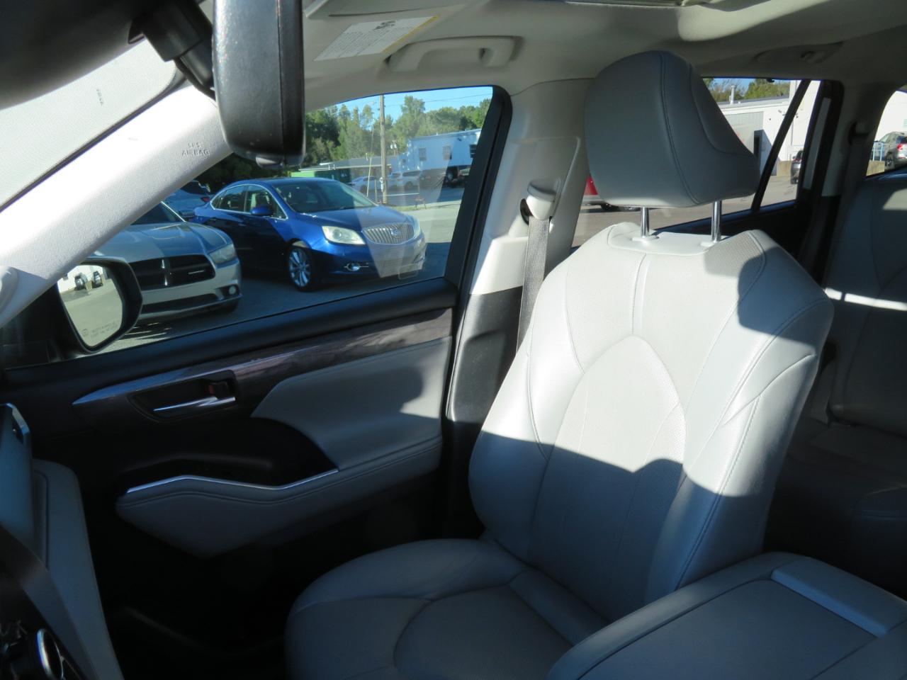 Toyota Highlander Limited FWD (Natl) 2020
