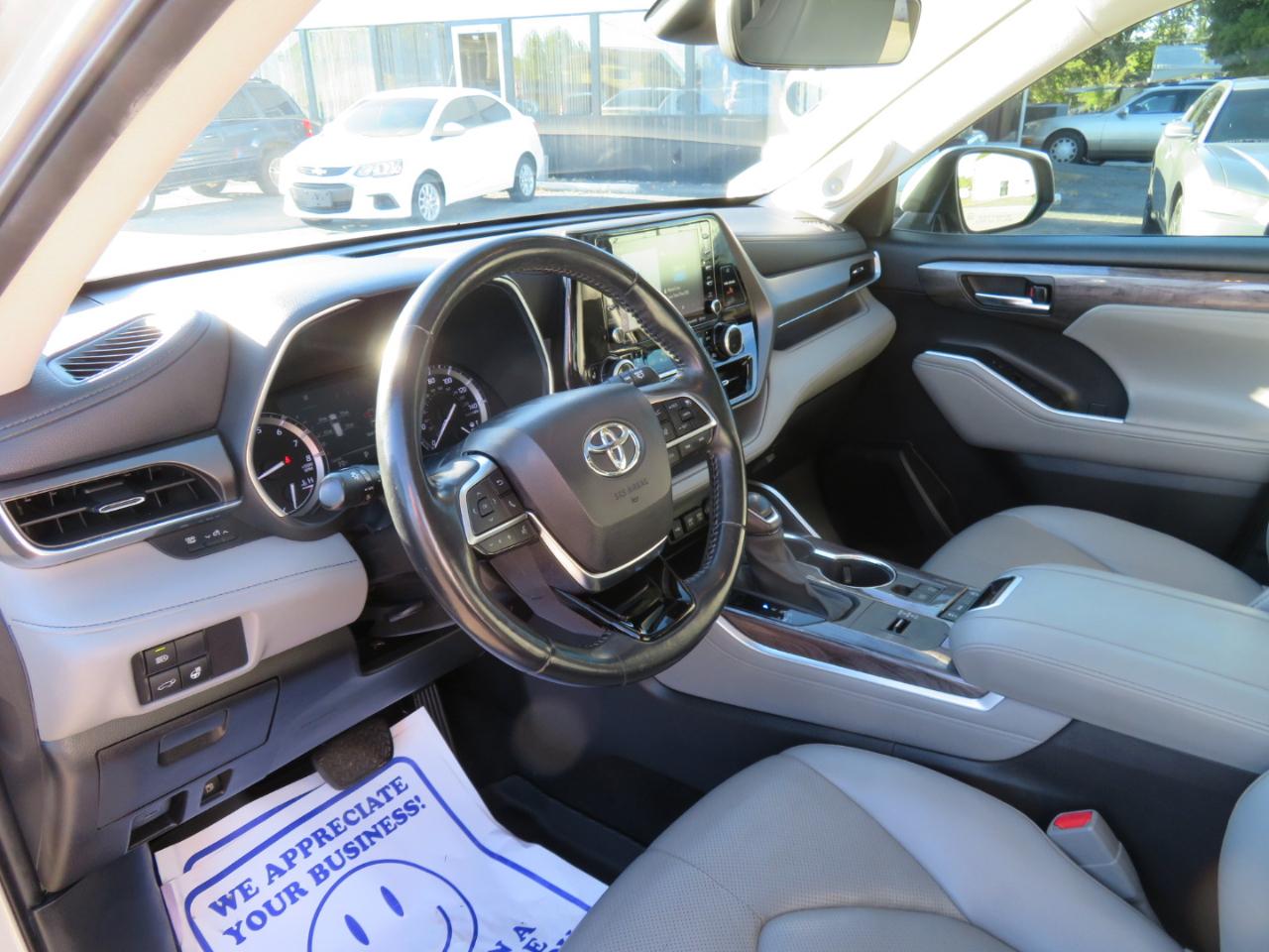 Toyota Highlander Limited FWD (Natl) 2020
