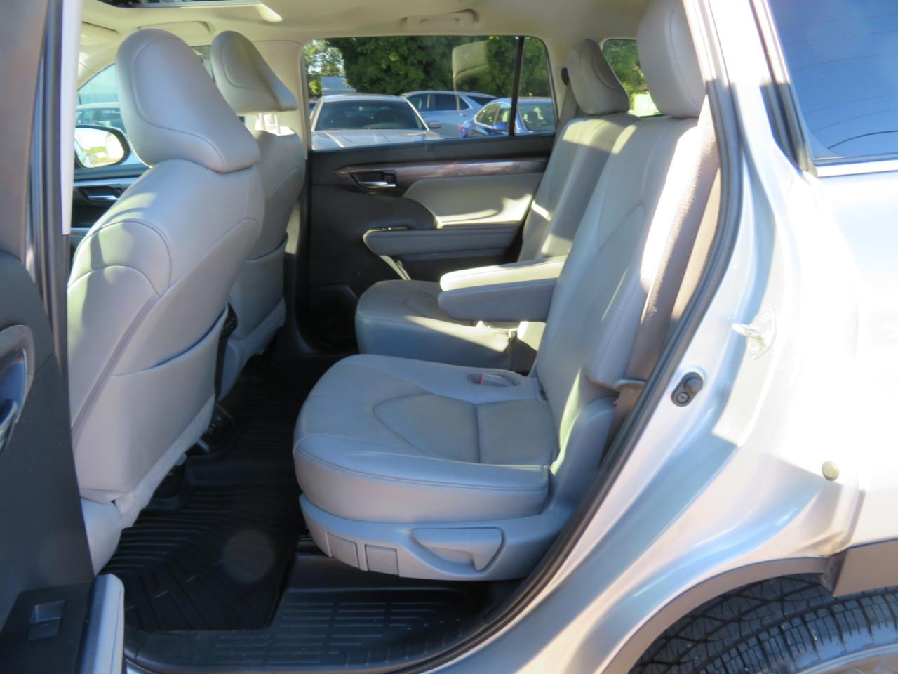 Toyota Highlander Limited FWD (Natl) 2020
