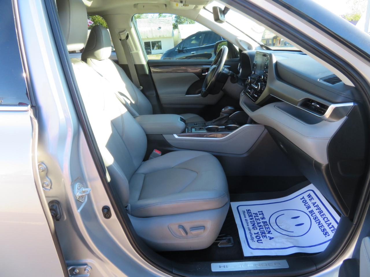 Toyota Highlander Limited FWD (Natl) 2020