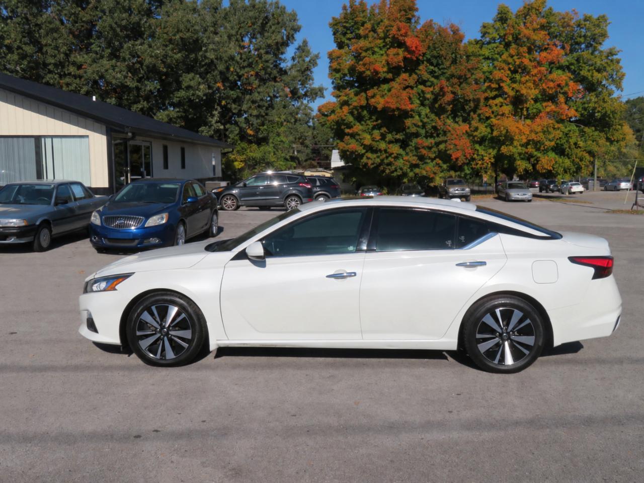 Nissan Altima 2.5 SL Sedan 2020