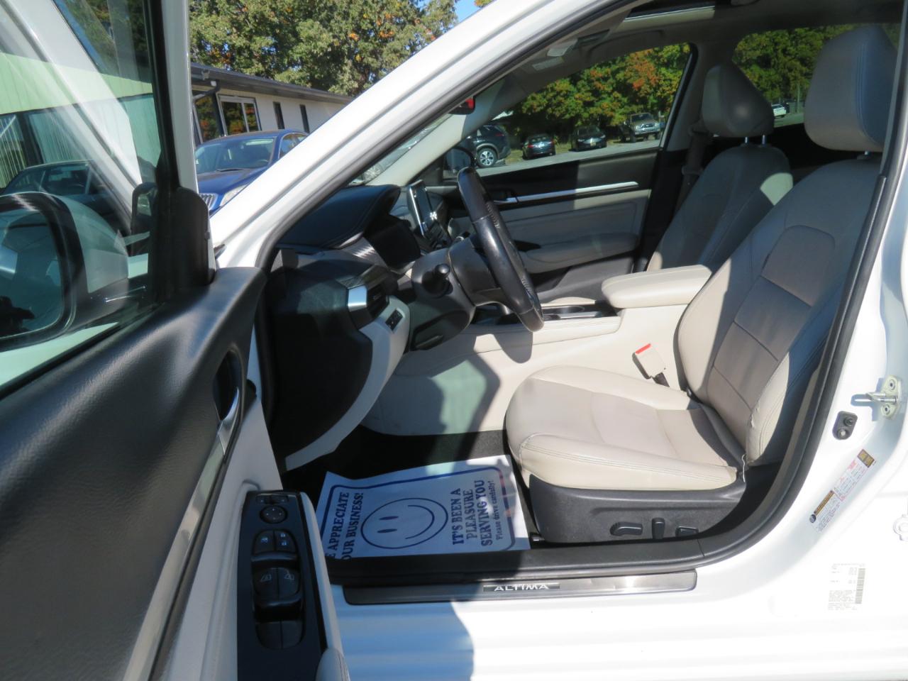 Nissan Altima 2.5 SL Sedan 2020