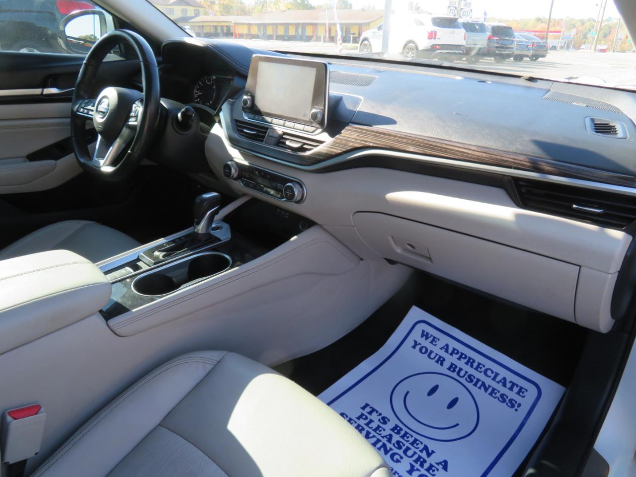 Nissan Altima 2.5 SL Sedan 2020