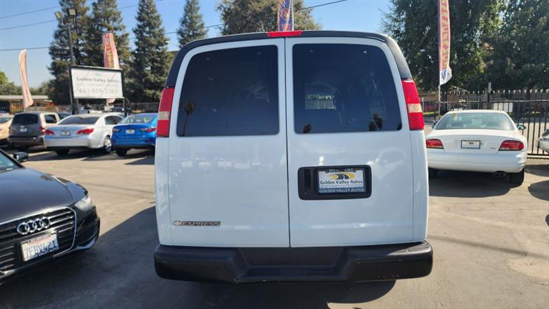 2007 Chevrolet Express LS 3500 photo 4