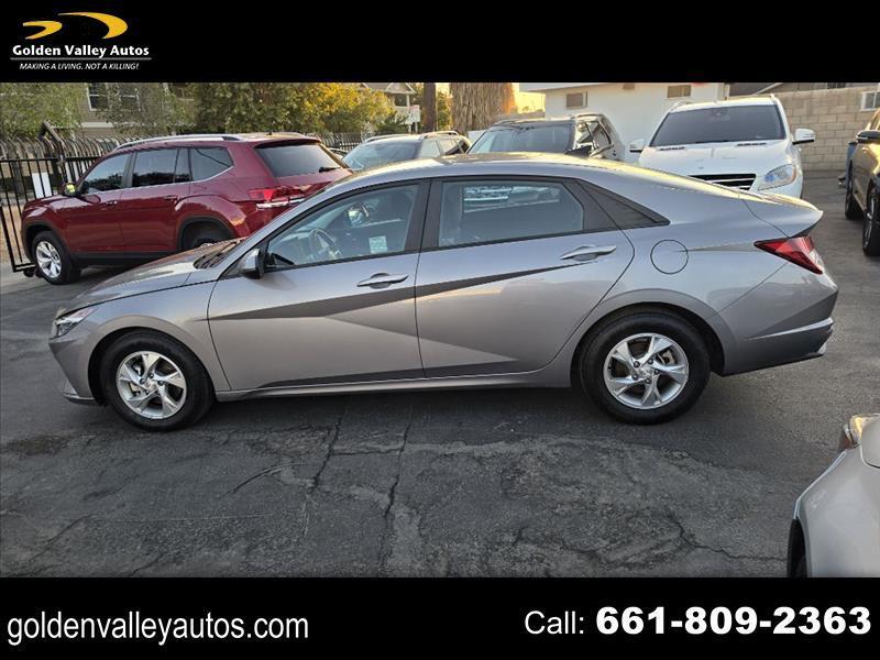2023 Hyundai Elantra SE