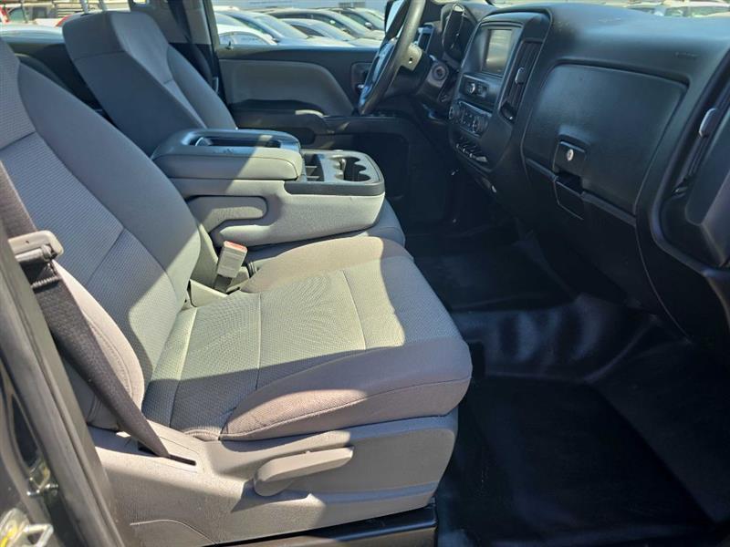 Chevrolet Silverado photo 16