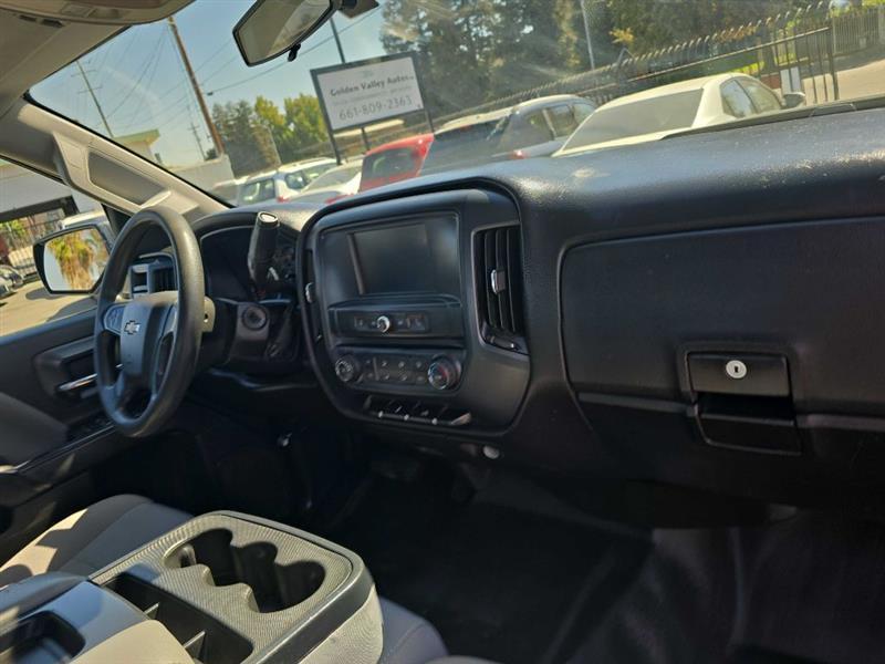 Chevrolet Silverado photo 17