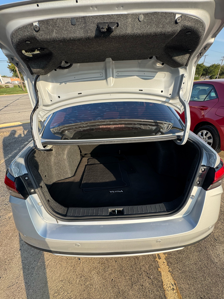 Nissan Versa SR 2021 Nissan Versa SR 2021