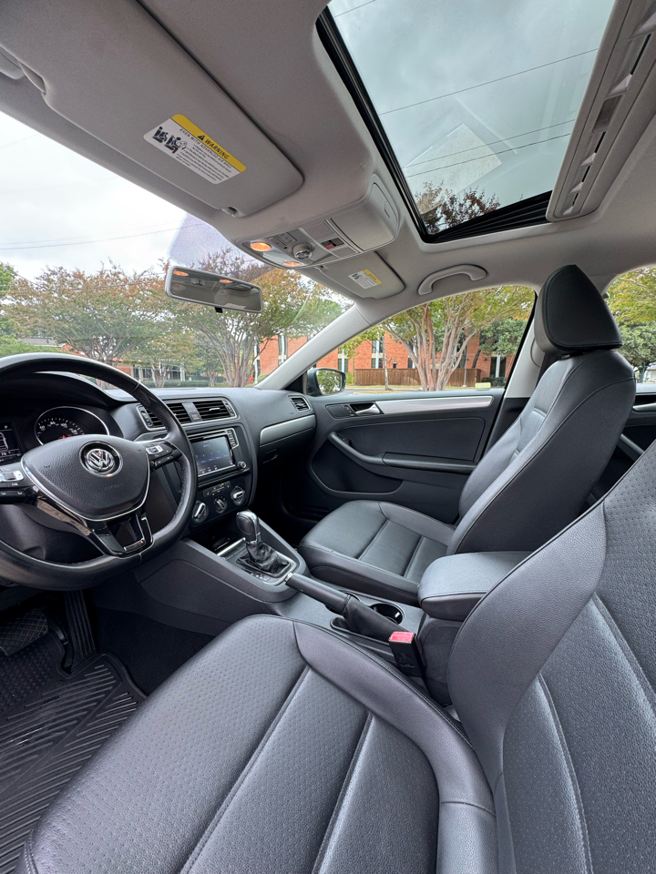 Volkswagen Jetta 1.4T SE 6A 2017 Volkswagen Jetta 1.4T SE 6A 2017