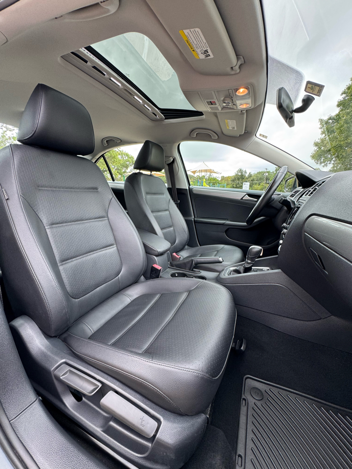 Volkswagen Jetta 1.4T SE 6A 2017 Volkswagen Jetta 1.4T SE 6A 2017