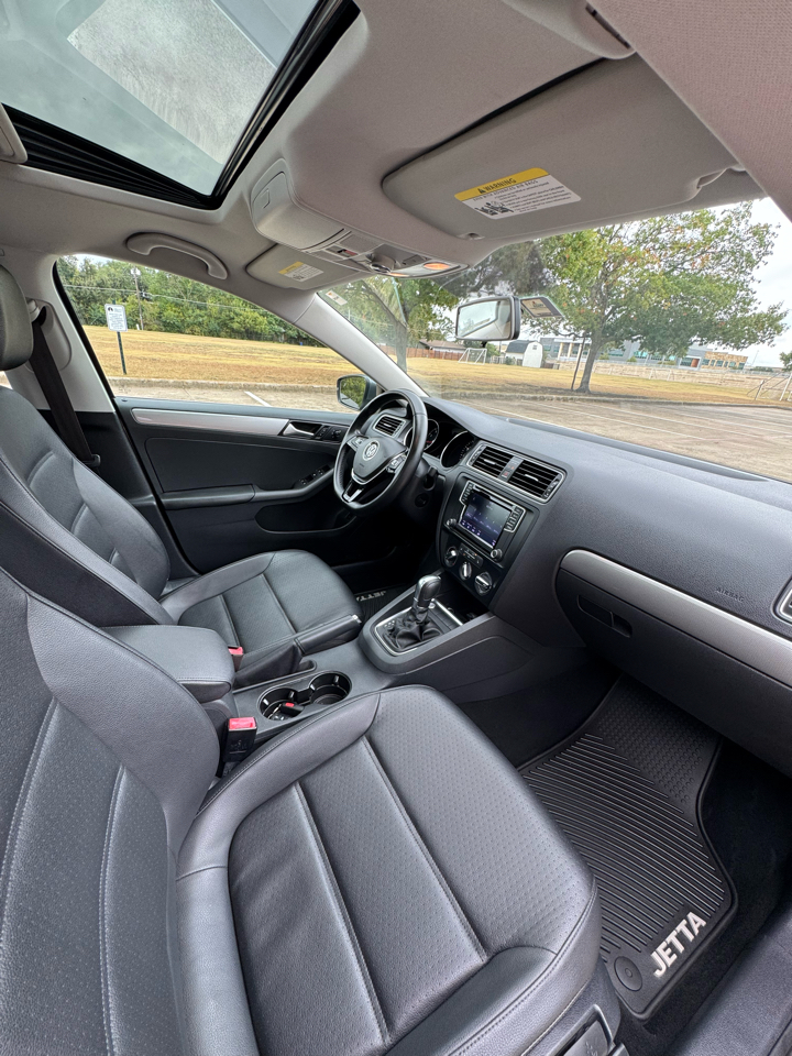 Volkswagen Jetta 1.4T SE 6A 2017 Volkswagen Jetta 1.4T SE 6A 2017