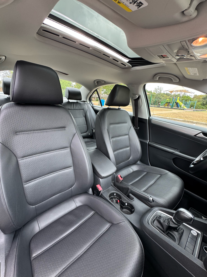 Volkswagen Jetta 1.4T SE 6A 2017 Volkswagen Jetta 1.4T SE 6A 2017