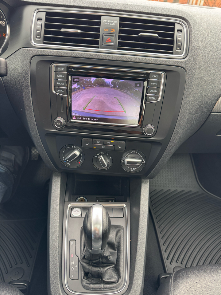 Volkswagen Jetta 1.4T SE 6A 2017 Volkswagen Jetta 1.4T SE 6A 2017