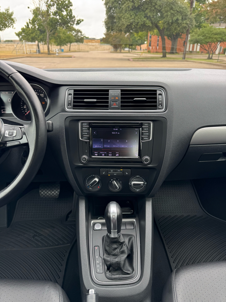 Volkswagen Jetta 1.4T SE 6A 2017 Volkswagen Jetta 1.4T SE 6A 2017