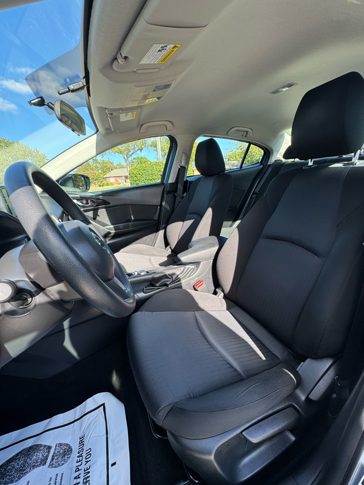 Mazda MAZDA3 i Sport AT 4-Door 2015 Mazda MAZDA3 i Sport AT 4-Door 2015